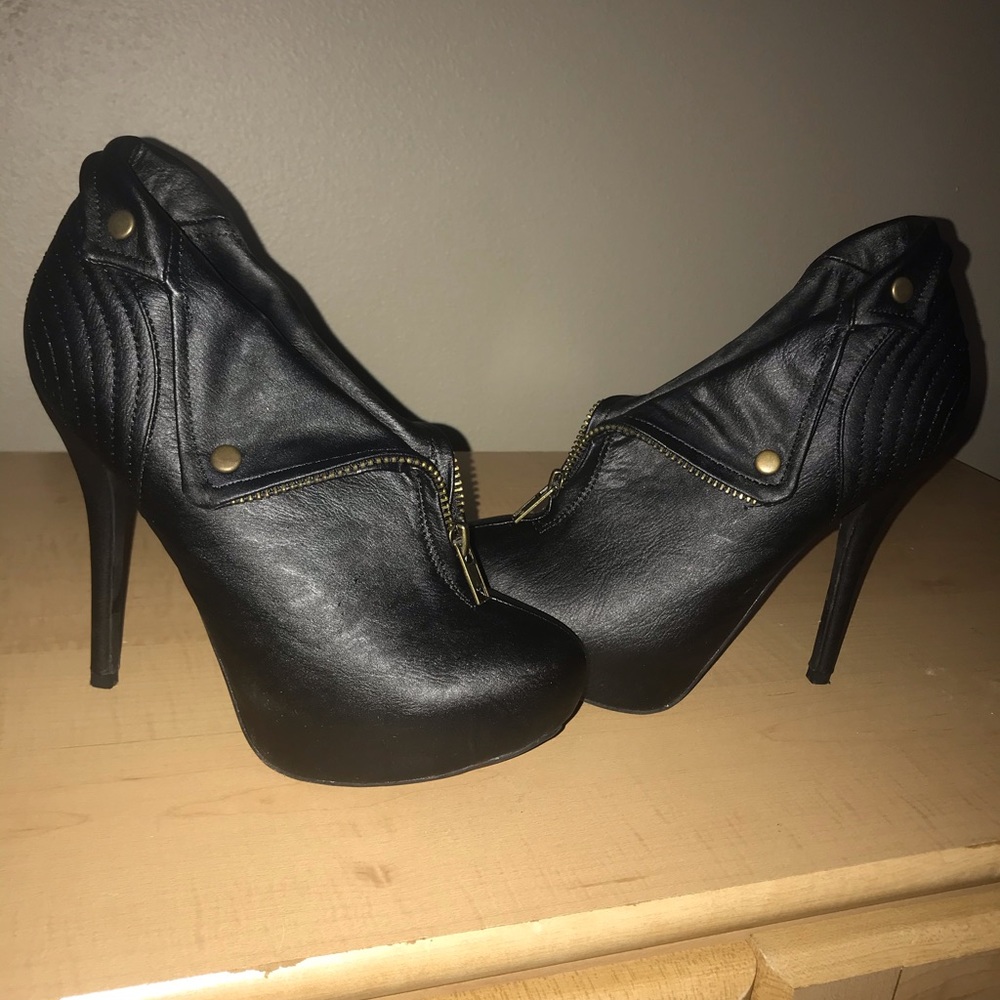 Awesome Heel Booties